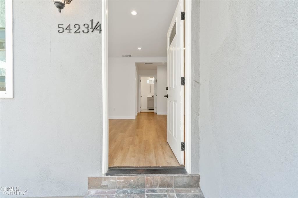 Primary Photo - 2 br, 2 bath 4plex - 5423 1/4 Ash St
