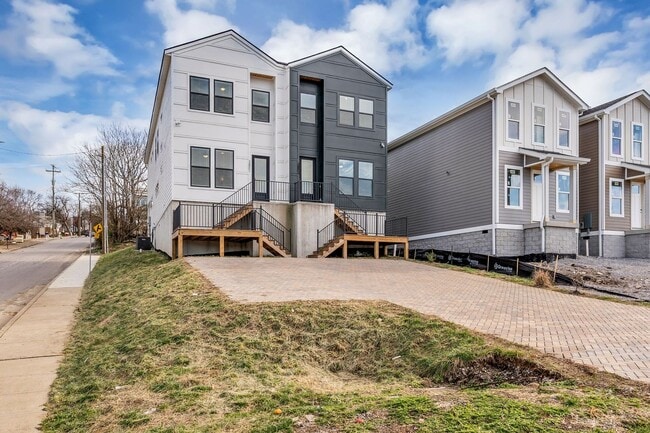 Building Photo - New build in West Nashville!
