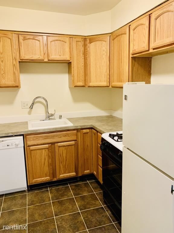 Building Photo - 3 br, 1.5 bath Apartment - 1895 Addison Rd S