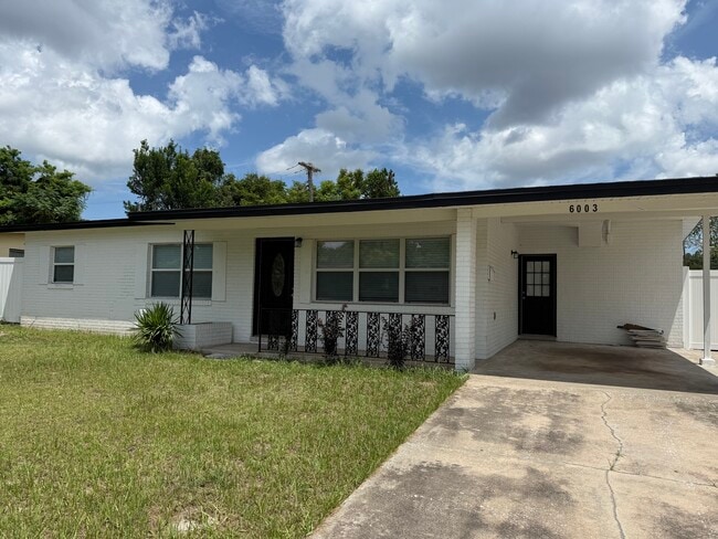 Foto del edificio - 6003 W Harwood Ave