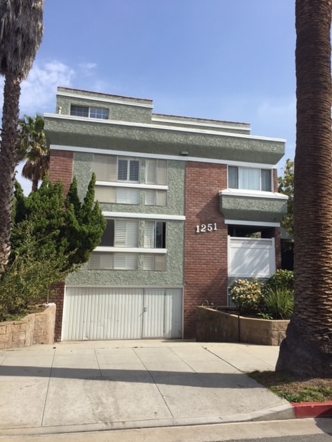 Building Photo - 1251 Euclid St