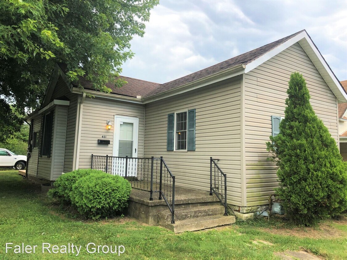 3 Br 1 Bath House 451 Cincinnati Ave House For Rent In Xenia Oh Apartments Com