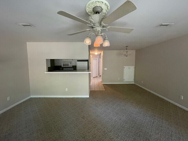 Foto del edificio - 112 Foxchase Ln