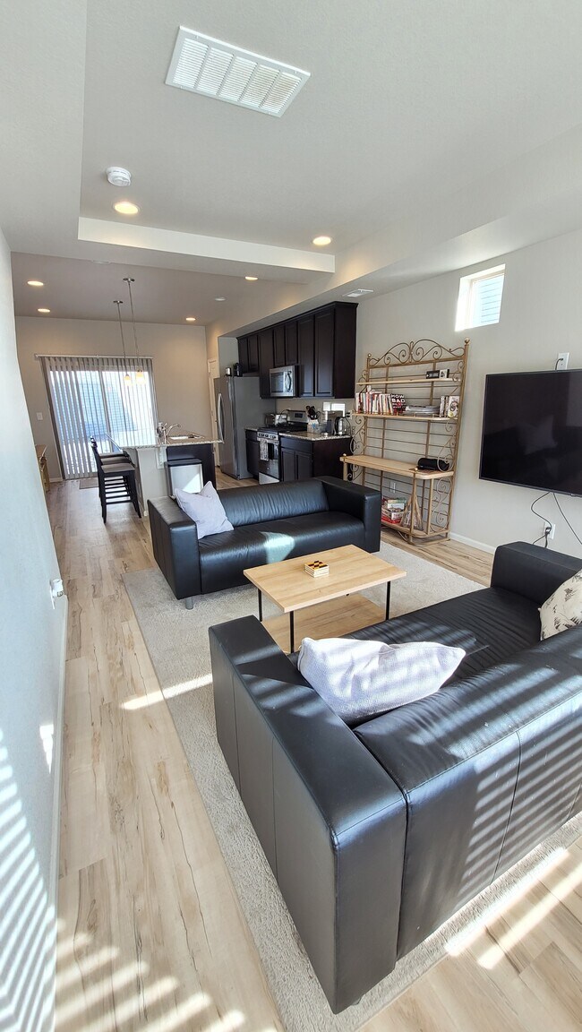 Foto del edificio - 9172 Baltin Ct