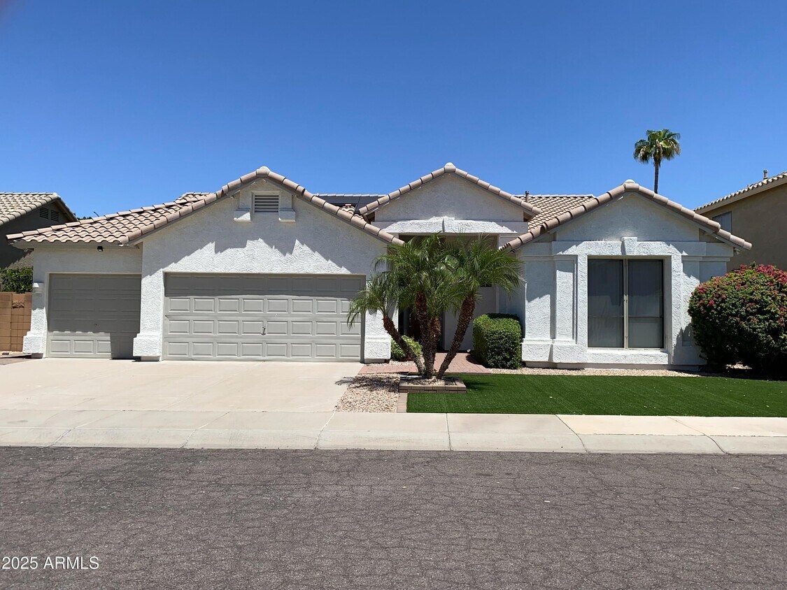 Foto principal - 5918 E Woodridge Dr