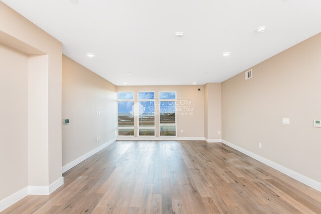 Building Photo - 400 Mariners Island Blvd