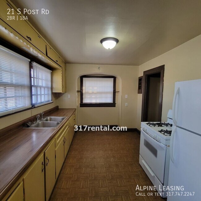 Building Photo - 2 bedrooom East side Home