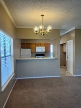 Building Photo - 1028 Mockingbird Ln