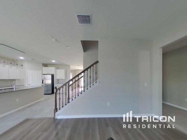 Foto del edificio - 6316 Dutton Dr