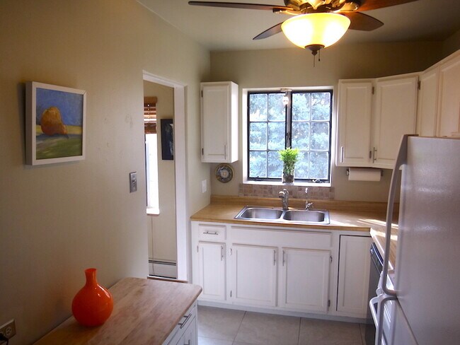 Sunny Kitchen with view - 2233 Kearney St