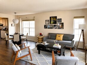 Building Photo - 3081 Promenade Cir