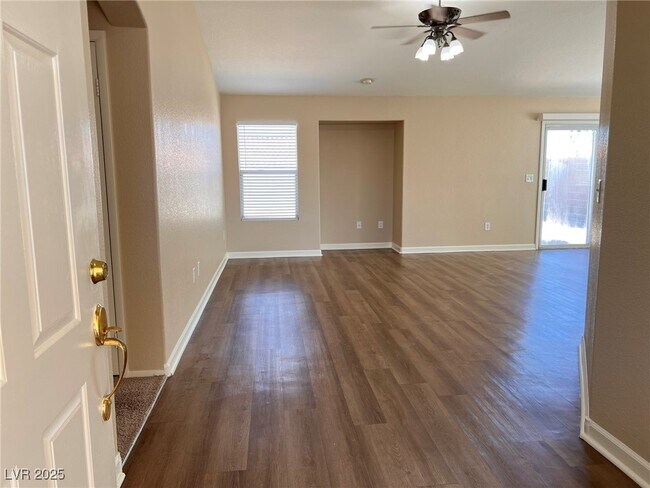 Foto del edificio - 5320 Daywood St