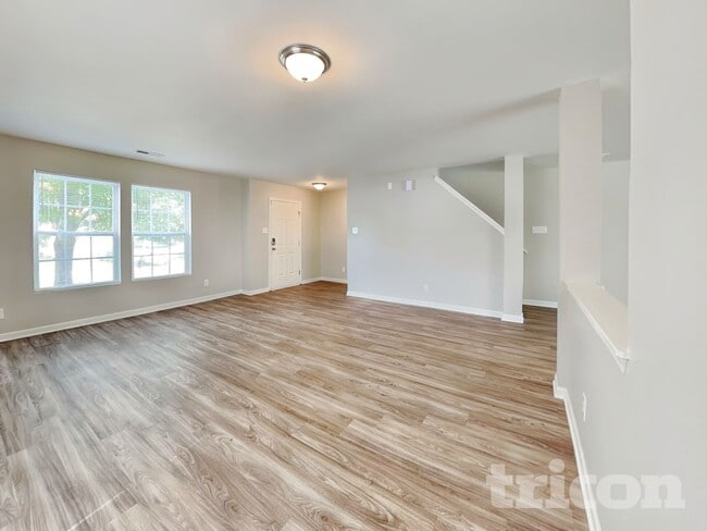 Foto del edificio - 1351 Waterlily Lane