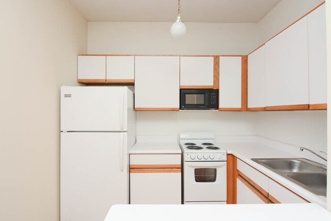 Foto del edificio - 633 W Barry Ave