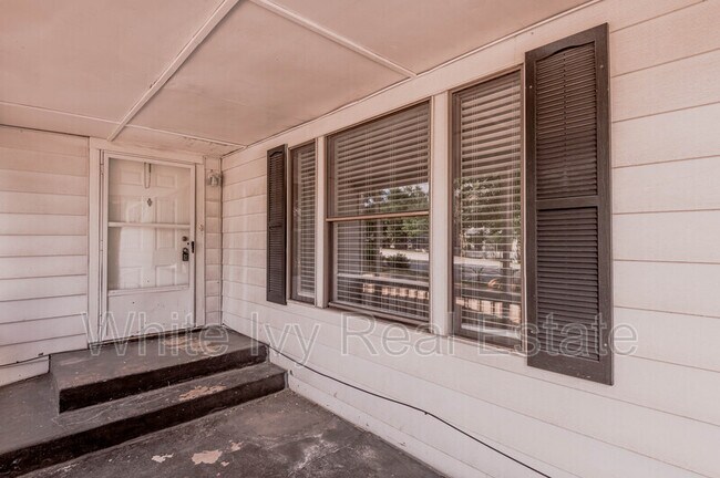 Foto del edificio - 2538 Sycamore Ave
