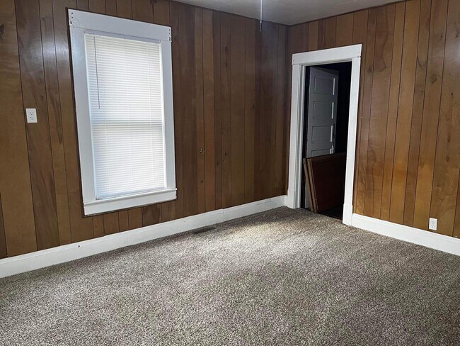 Dormitorio - 520 S 6th St