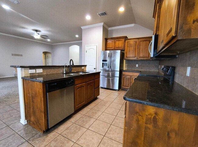 Foto del edificio - IMMACULATE all electric 3 bedroom + office, 2 bath home available SOON!!!