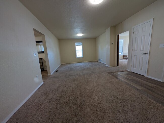 Building Photo - Pet-Friendly Clarkston House with Fenced Yard