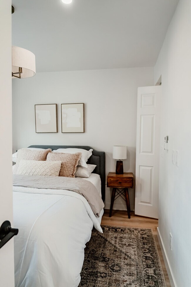 Building Photo - 439 Spring St