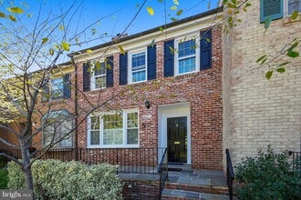 Building Photo - 6317 Olde Towne Ct