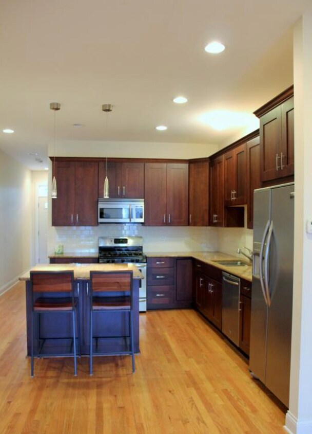 Foto principal - 1401 W Altgeld St