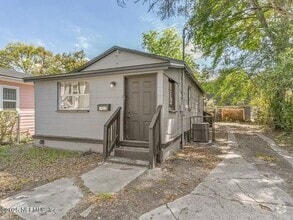 Building Photo - 1424 E 25th St
