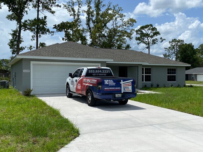 Foto del edificio - Desirable SW Ocala Neighborhood 4/2/2 *Coming Soon*