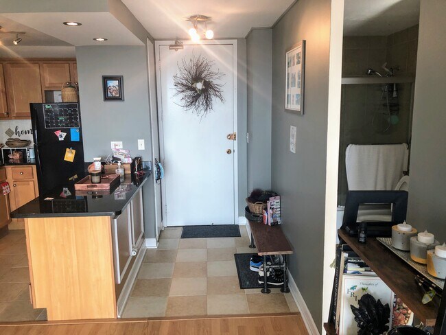 Main Entry - 2728 N Hampden Ct