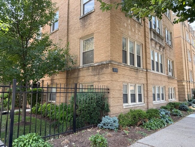 Building Photo - 211 Washington Blvd