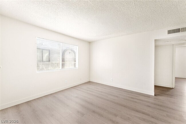 Foto del edificio - 5309 W Cheyenne Ave