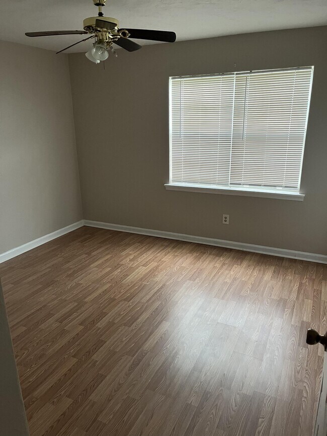 Foto del edificio - 1567 Jacks Dr