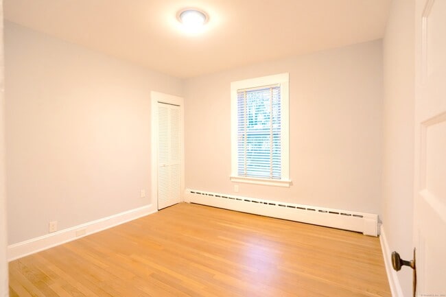 Building Photo - 37 Bennett St