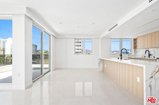 Foto del edificio - 1414 S Beverly Dr