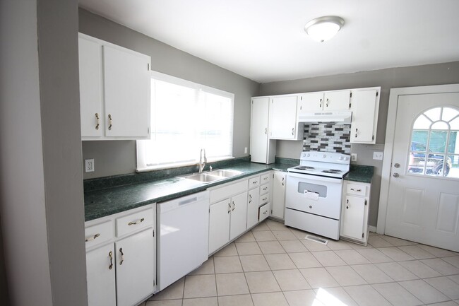 Foto del edificio - Rossville Home  2 bed 2 bath