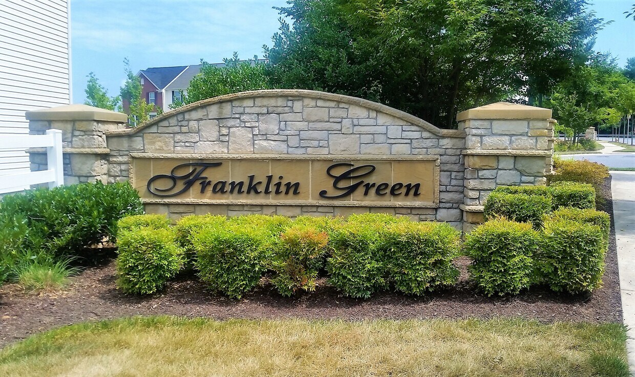 Foto principal - Spacious & Stylish 3BR/2.5BA TH in Frankli...