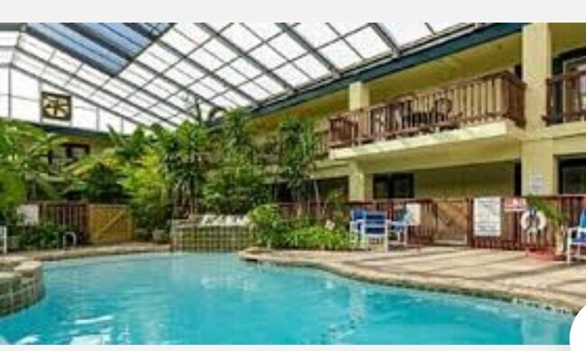 Foto del edificio - 14825 Windward Dr
