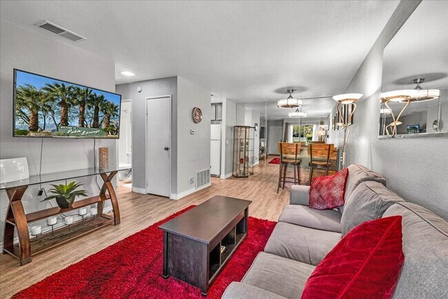 Building Photo - 2860 N Los Felices Rd