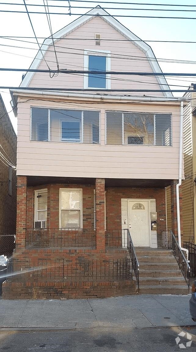 Building Photo - 105 Wilkinson Ave