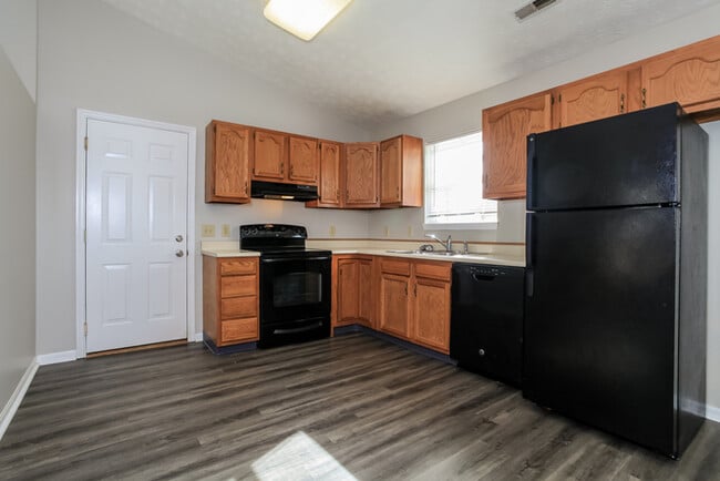 Building Photo - 476 Peyton Dr