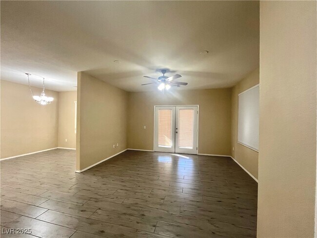Foto del edificio - 673 Peachy Canyon Cir