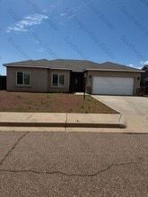Building Photo - 1708 College Park Dr