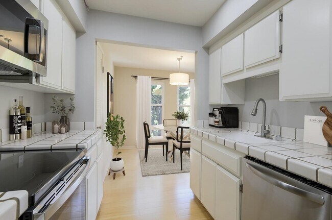 Foto del edificio - 320 Palo Alto Ave