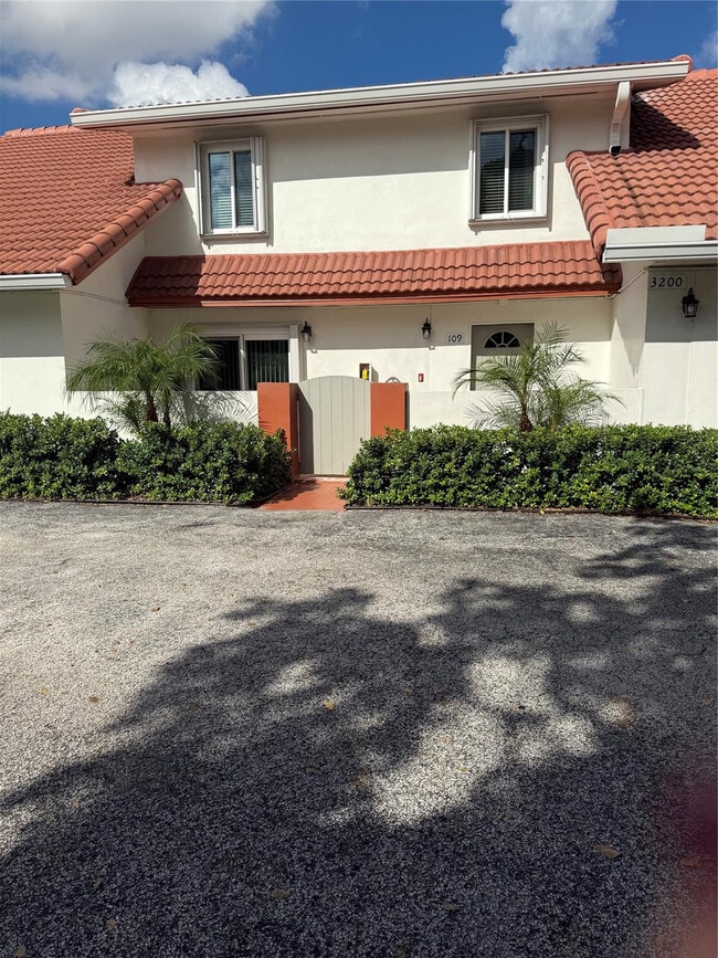 Building Photo - 3200 Coral Springs Dr