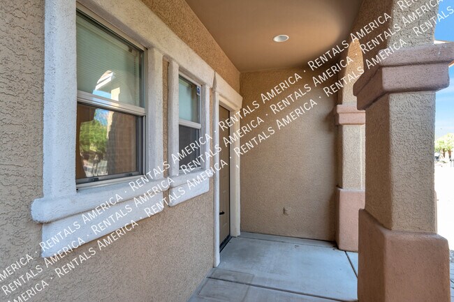 Building Photo - 1605 W Homecoming Way