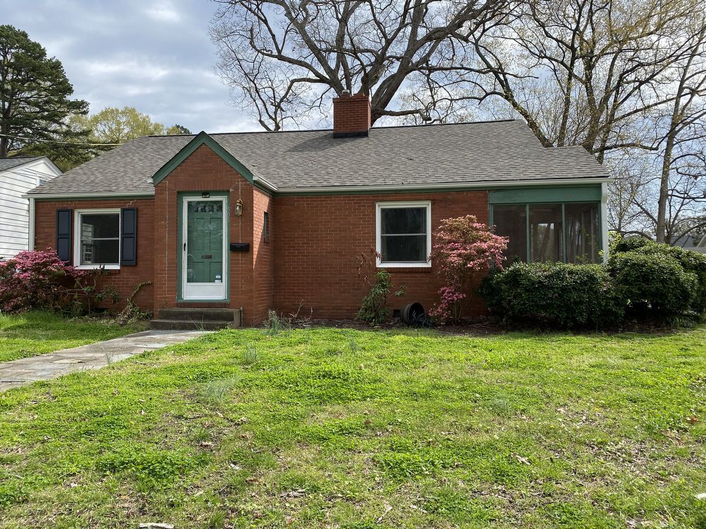 3 Bedroom two bath in Lindley Park House Rental in Greensboro, NC