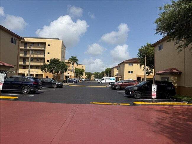 Building Photo - 8250 SW 149th Ct