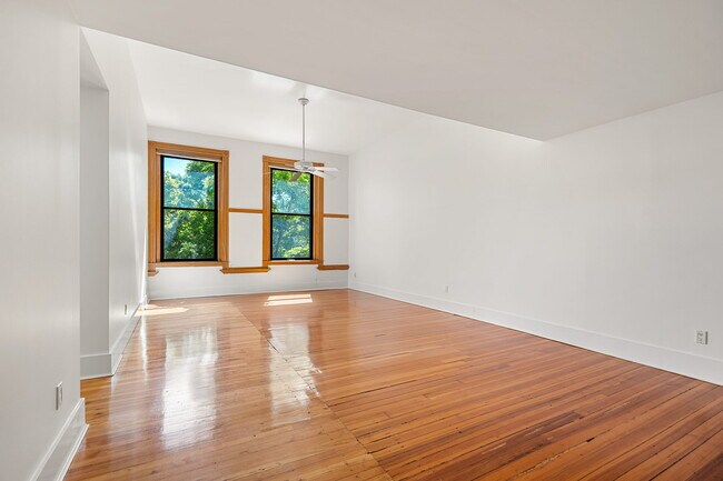 Foto del edificio - 185 Morrison Ave