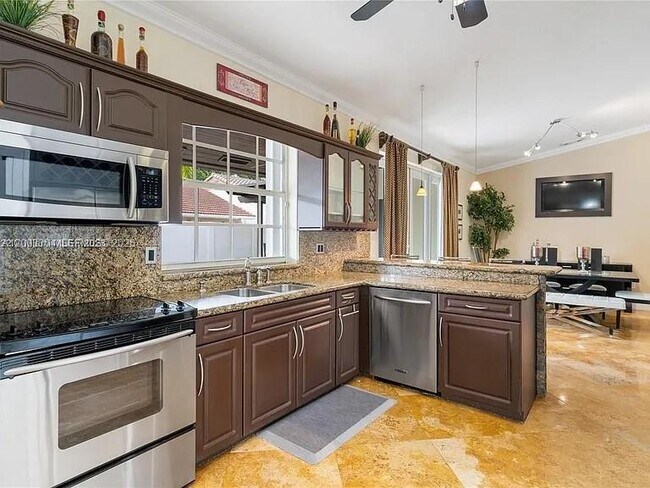 Foto del edificio - 8978 NW 152nd Ln