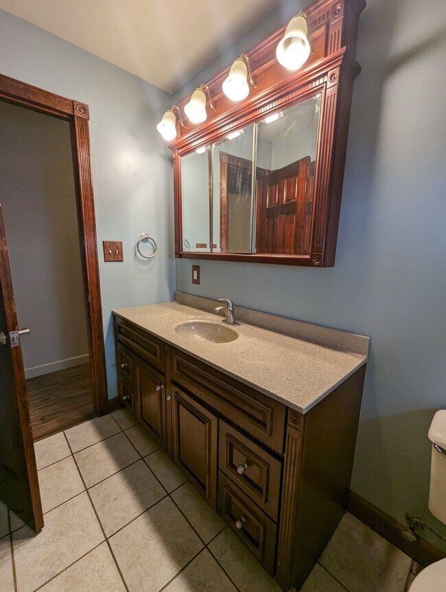 Foto del edificio - 3 bed 2 bath House in Central Valley Schools