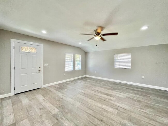 Building Photo - 7108 S Mascotte St